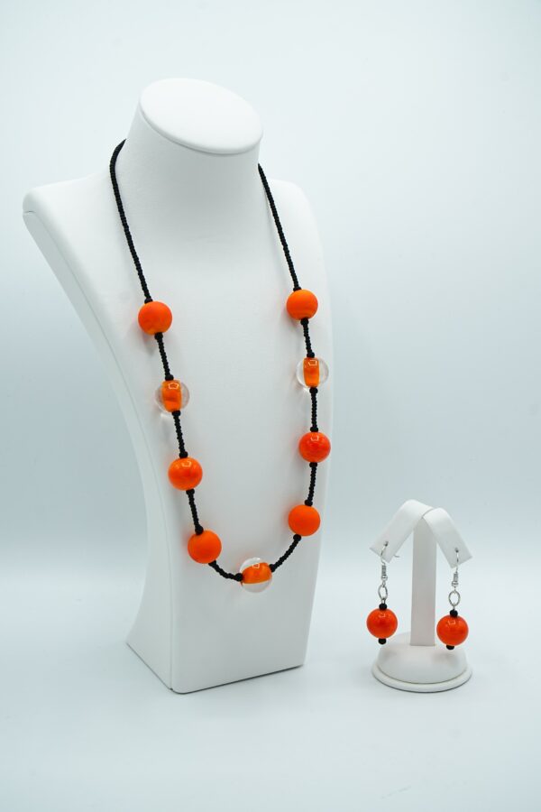Opaque pearls with conteria beads - Image 13
