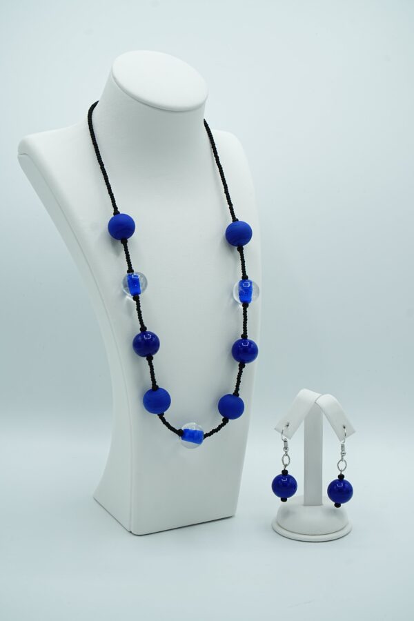 Opaque pearls with conteria beads - Image 7